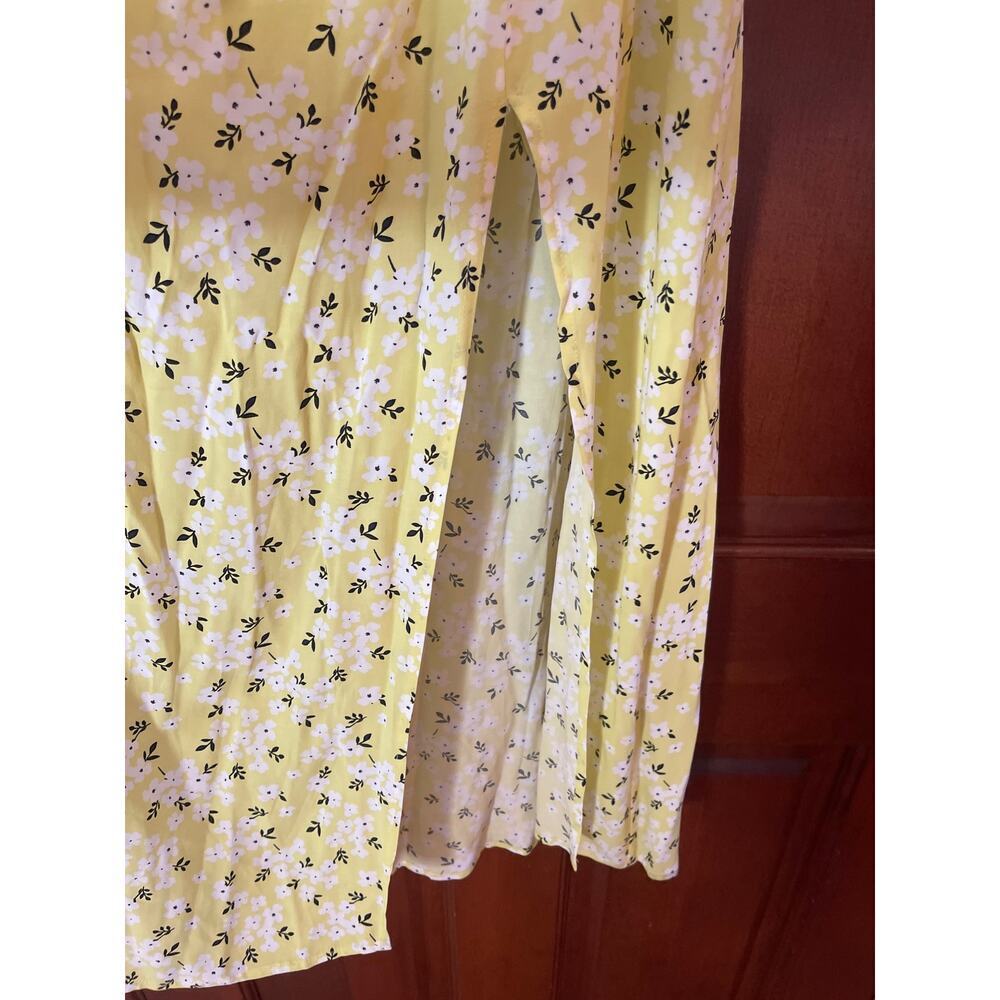 For Love & Lemons
Chrysanthemum Midi
Dress Large - Picture 4 of 7